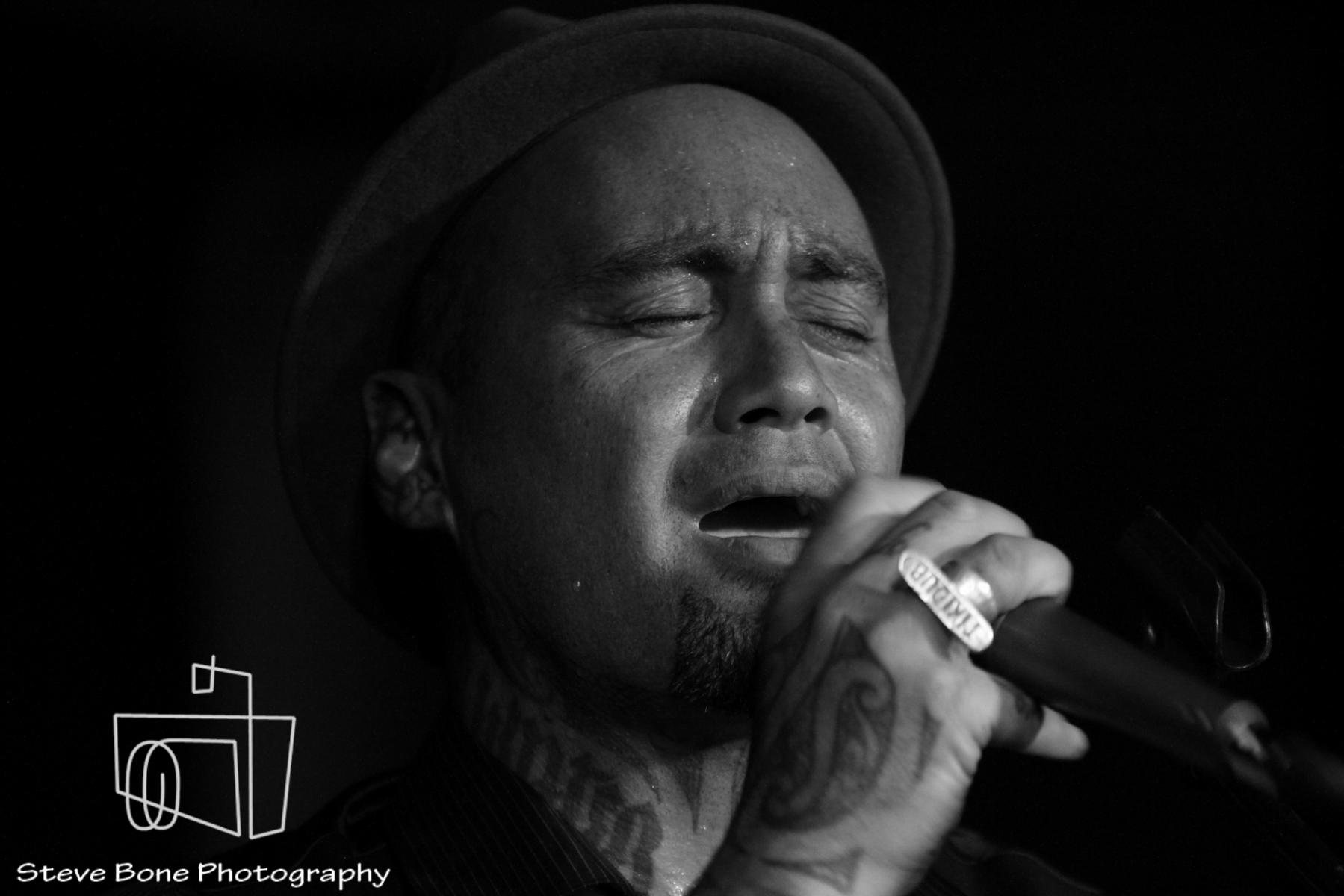 Tiki Taane - Acoustic Tour - Juice Bar - 18th April 2013