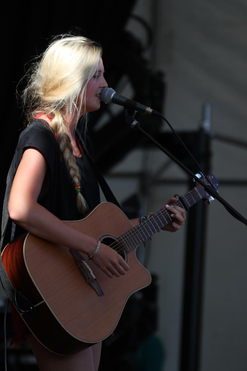 Jamie McDell - More FM Summer Vineyard Tour - Feb 2013