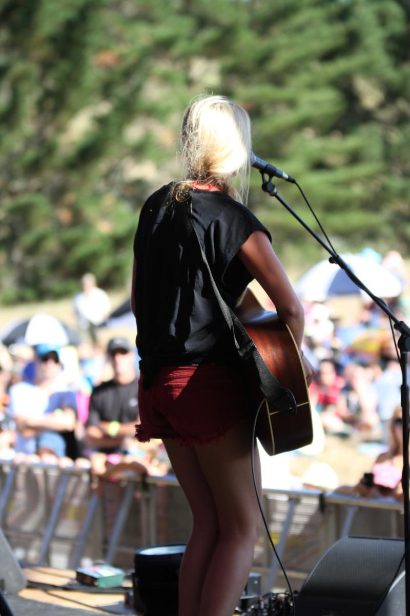 Jamie McDell - More FM Summer Vineyard Tour - Feb 2013