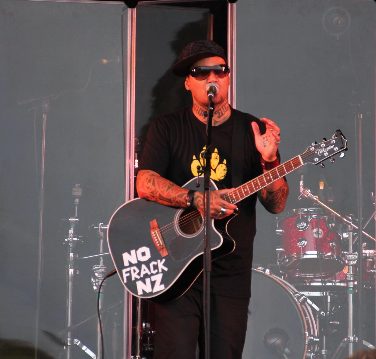Tiki Taane - More FM Summer Vineyard Tour - Martinborough - Feb 2012