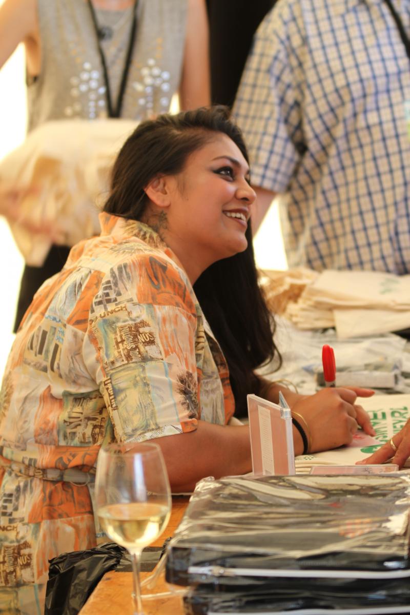 Aaradhna signing session - More FM Summer Vineyard Tour - Feb 2013